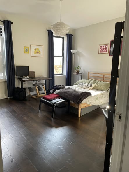 Large, Sunlight-filled 1 BR in 2BD/1BA Harlem Apt for Sublet/Lease TakeoverVery large bedroom availa