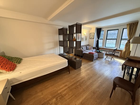 **HUGE&FURNISHED&BRIGHT Studio in Midtown East (50th St and 2nd Ave)**HUGE & FURNISHED & BRIGHT Stud