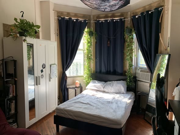 Hello all,One spacious, sun-filled room (with four large windows and original 1930’s wood flooring!)