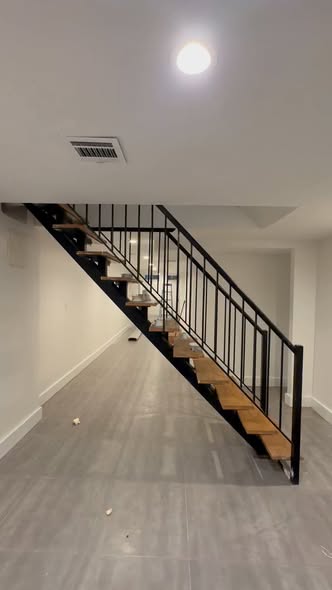 🏡 3BR/1BATH $3,995 | 243 Harman St #1R, Bushwick, Brooklyn347-998-1350💲 $3,985/month✨ 3 Bedrooms