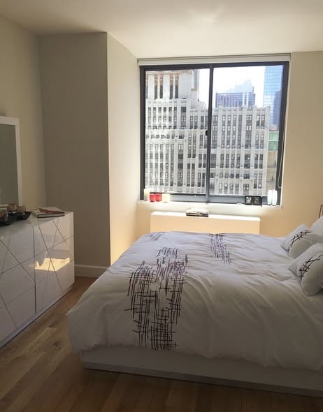 #  LUXURY 1BR/1BA IN midtown—  ROOMMATE NEEDED! 18month lease Hell’s Kitchen  unfurnished unit , 8 f
