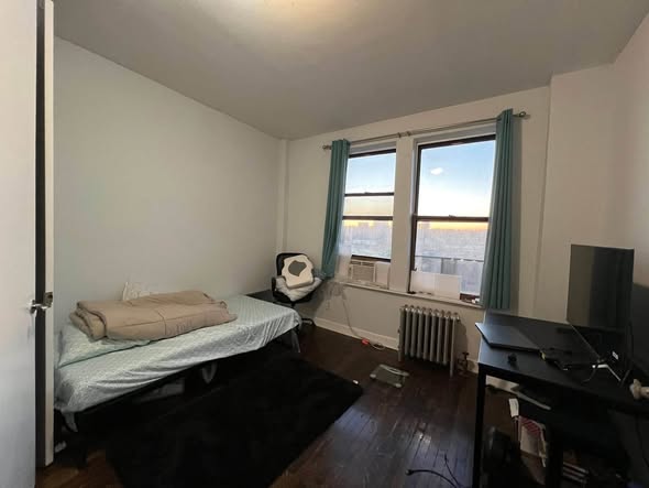 Seeking FEMALE roommate/WEST HARLEM - HAMILTON HEIGHTS for AUG 15/SEPT 1 move-inThe specs:PRICE: $10