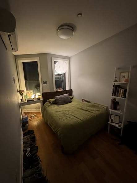 Room Available in Renovated 3BR / 2BA in Crown HeightsRoom Available in Renovated 3BR / 2BALooking f