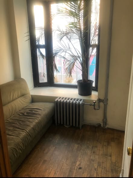 $1,150/mo room available May 1 or soonerHi there, we’ve got two bedrooms available for move in asap/