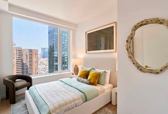 Studio available in luxury Hudson yards rental building$4,425/month - This unit is a lease assignmen