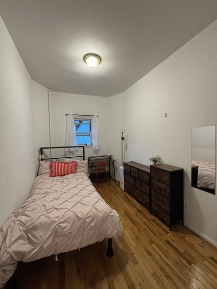 Private Room for Rent | Williamsburg / Greenpoint3BR / 1BA ApartmentWe’re looking for a new roommate