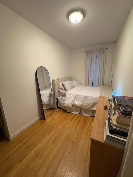SUBLEASE- UES! Room for rent available Hi! I’m subleasing my bedroom in a 2 bed / 1 bath apartment i