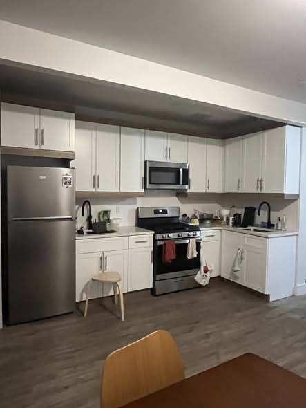 4-5 MONTH SUBLET AVAILABLE in BrooklynHi everyone! I’m looking for someone to sublet my room in a 3