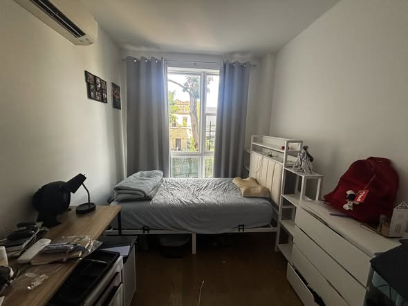 ✨ Sunny Furnished Room Available in Rent-Stabilized Flatbush Apartment | June 7 Move-In ✨Looking for