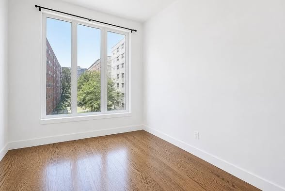 Sublet East Williamsburg / Bushwick — Private Bed & Bath in 3BR/3BA — June 14th - 30th — $1,000PRIVA