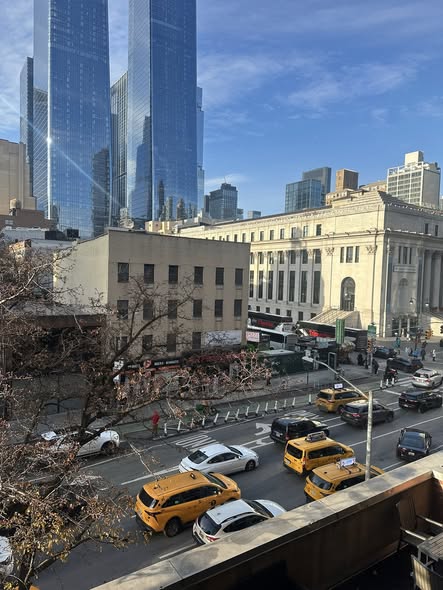 *girls only* One very spacious room (14x11) with private balcony available on border of Midtown and