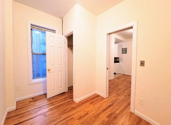Hell's Kitchen 2BR Room for Rent $1694 Aug 1stLooking for a roommate to re-sign my current lease wit