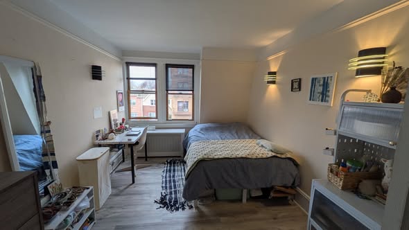 Subletting my room in a spacious 2b1b for December!