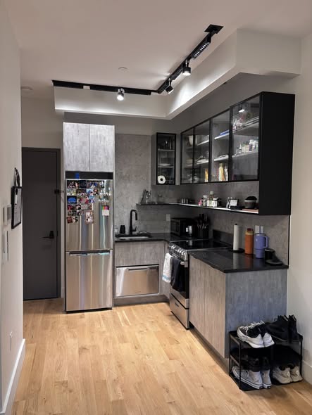 **Brand New Gut Renovated Studio with Dishwasher**Hello everyone! I am looking for someone to take o