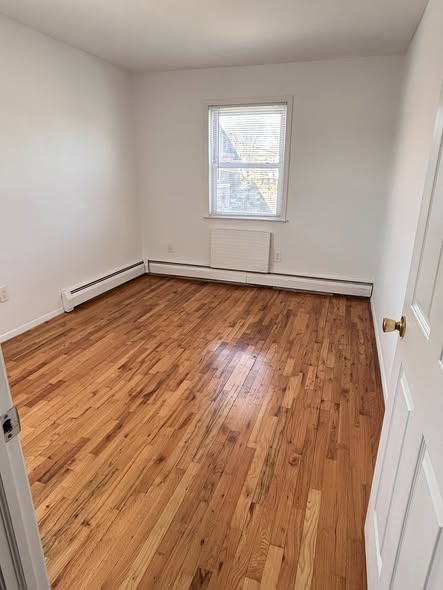 Hi all,Looking for a roommate to fill in a large room in a 3 bedroom/1 bathroom apartment in Ozone P