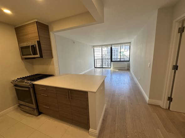 **[LAST ROOMMATE NEEDED! In unit WD!  **Luxury apartment near Times Square] A ROOM in 1bedroom 1bath