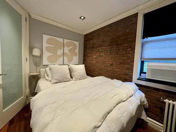 🏡 CHARMING FULLY FURNISHED 1 BED / 1 BATH IN THE HEART OF THE WEST VILLAGE!📍 95 Perry Street, West