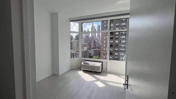 **Midtown East Room for Rent | Private Bed + Private Bath | Full-Service Building**Available in MayR