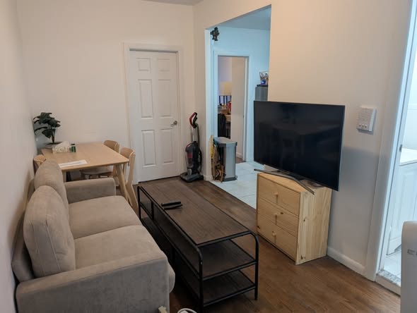 Furnished UES room available in 2 bedroom apt Nov 10 - Jan 5 (73 and York) (Upper East Side). $1,900