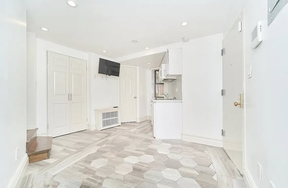 3-month WV studio sublet + option for renewalSubletting my amazing studio bc I’m moving in with my p