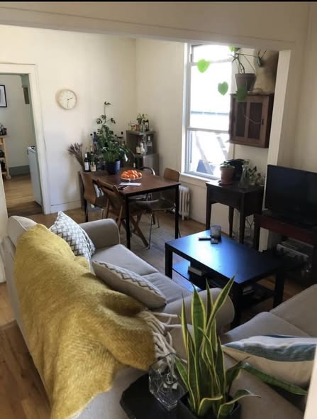 Room for Rent – East Williamsburg (Near L Train) – $930Hi! I’m moving out and looking for someone to