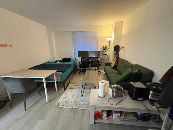 Hi everyone! I’m traveling for a month, so I am subleasing my fully furnished studio apt in a 24/7 d
