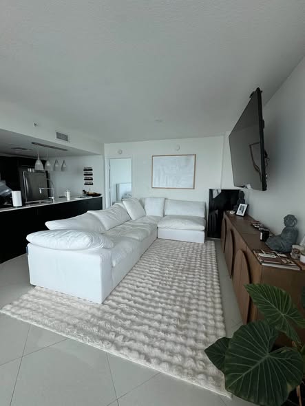 🏙️ RENT-STABILIZED APARTMENT AVAILABLE – CHELSEA / NOMAD📍 Location: 777 6th Ave, New York, NY 1000