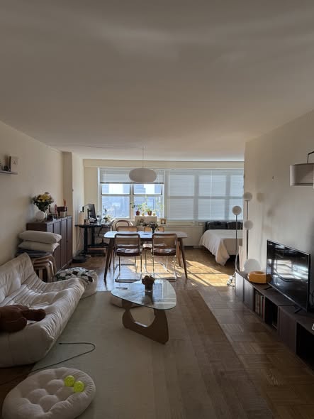 **Studio in Midtown West for Rent****May 3 – August 31 NYC Sublet ($3,500 + utilities, unfurnished)*
