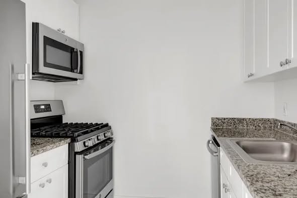 ## 🗽 TriBeCa, New York — Studio Apartment📍 53 Park Pl, New York, NY 10007🏢 **3rd Floor | 505 ft² 